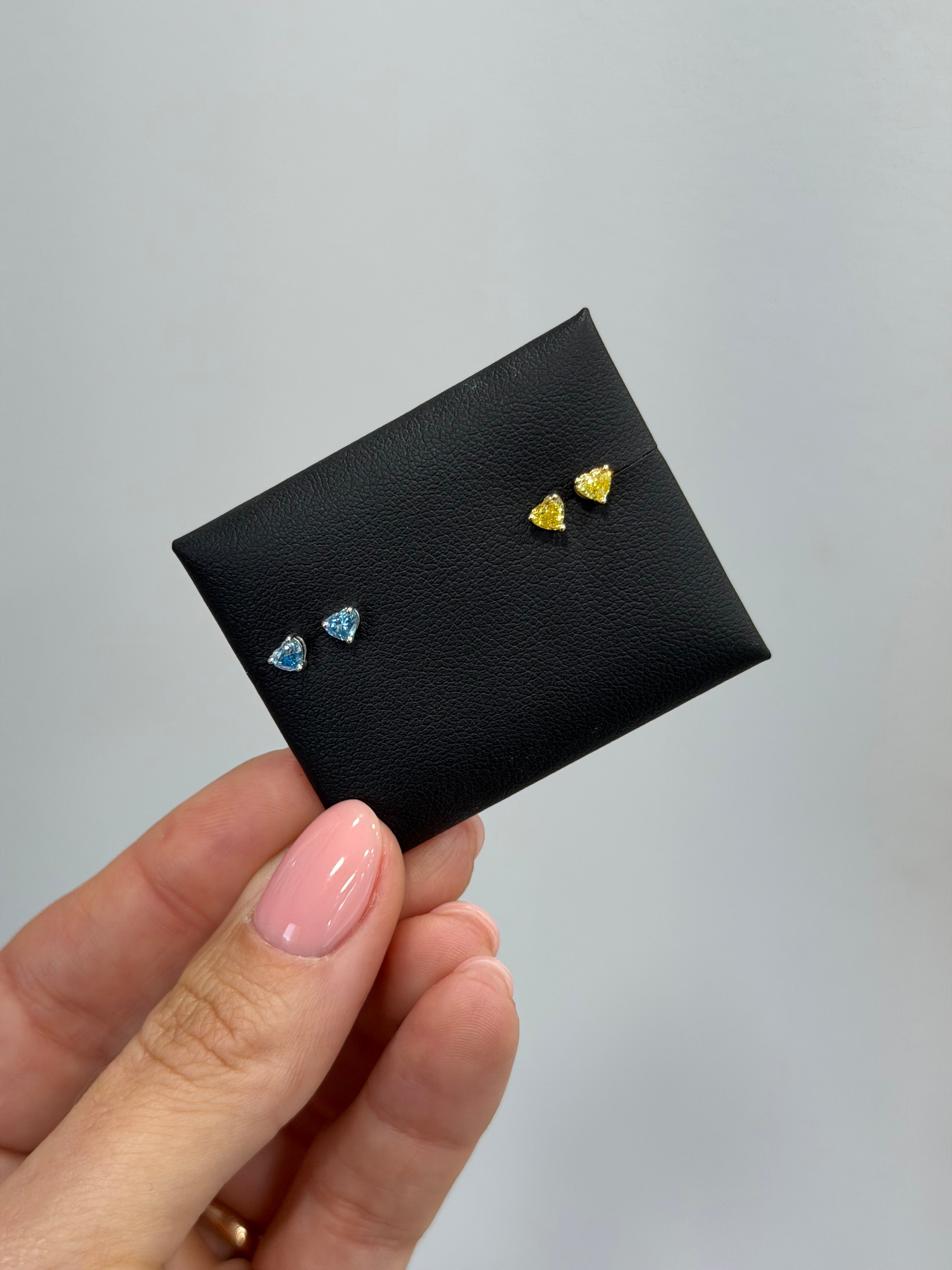Mini Bubu Studs