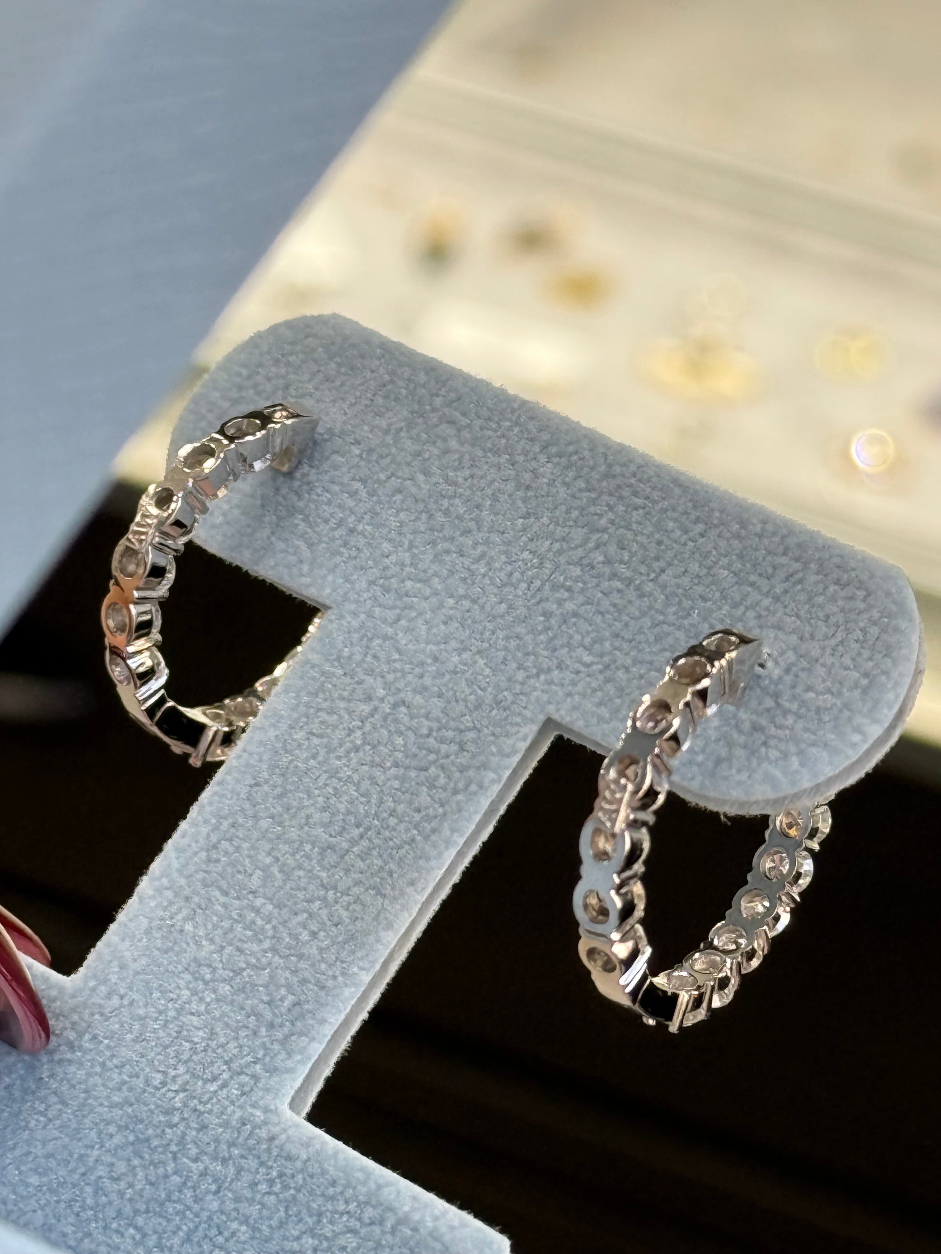 AW Diamond Hoops