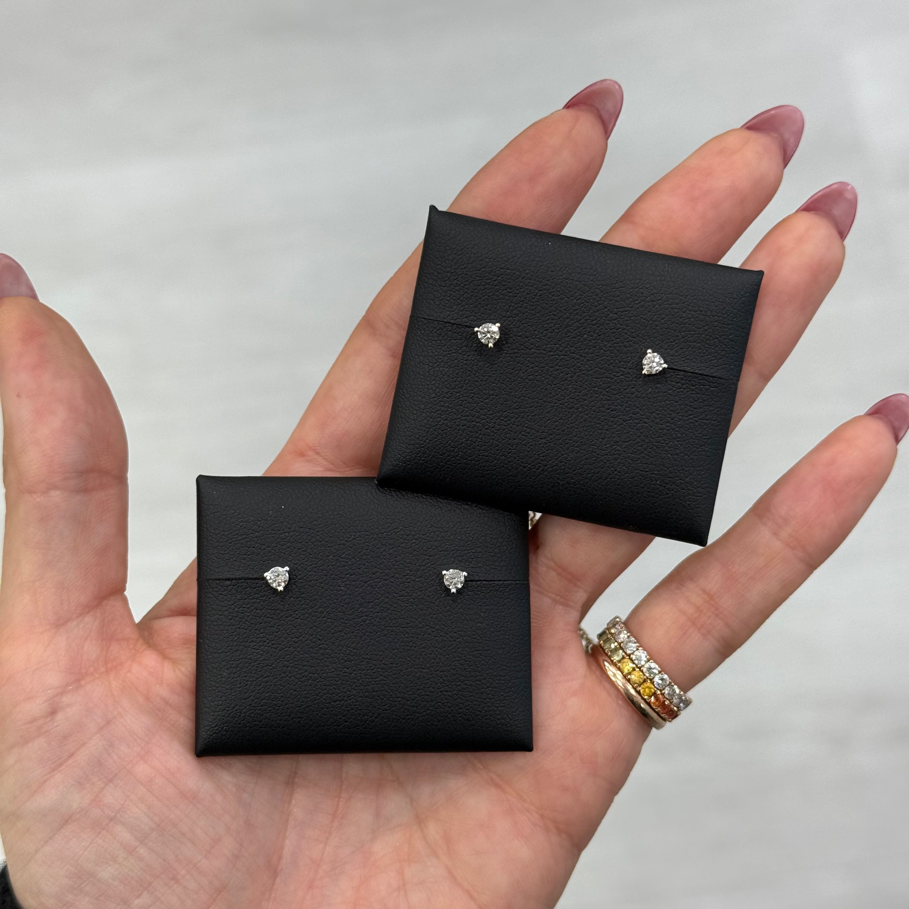 3 Prong Diamond Flat Back