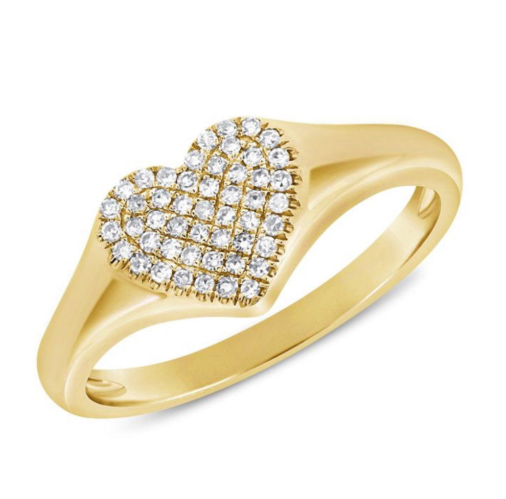 Pavé heart small signet ring