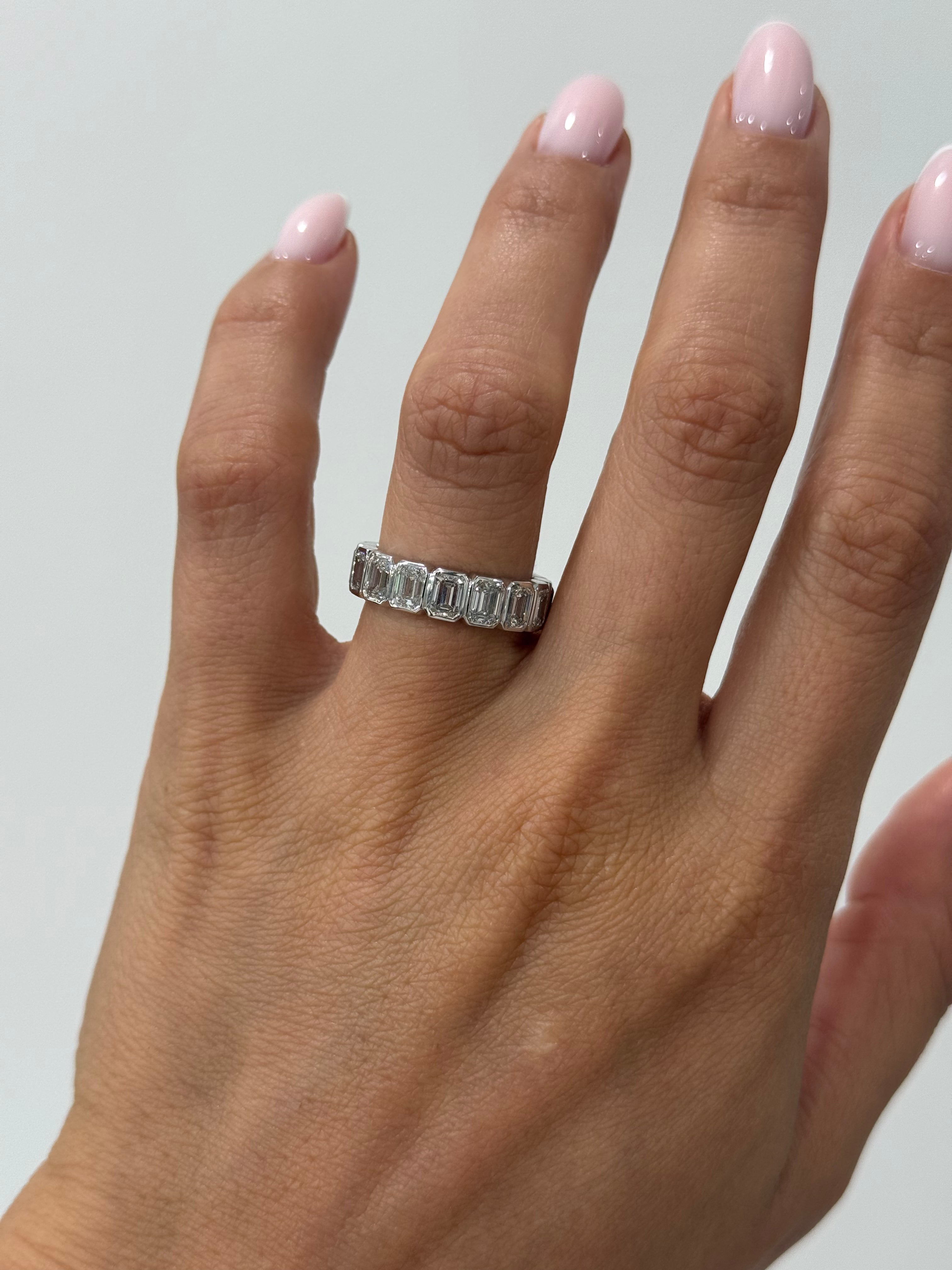 Bezeled Emerald Cut Lab Band