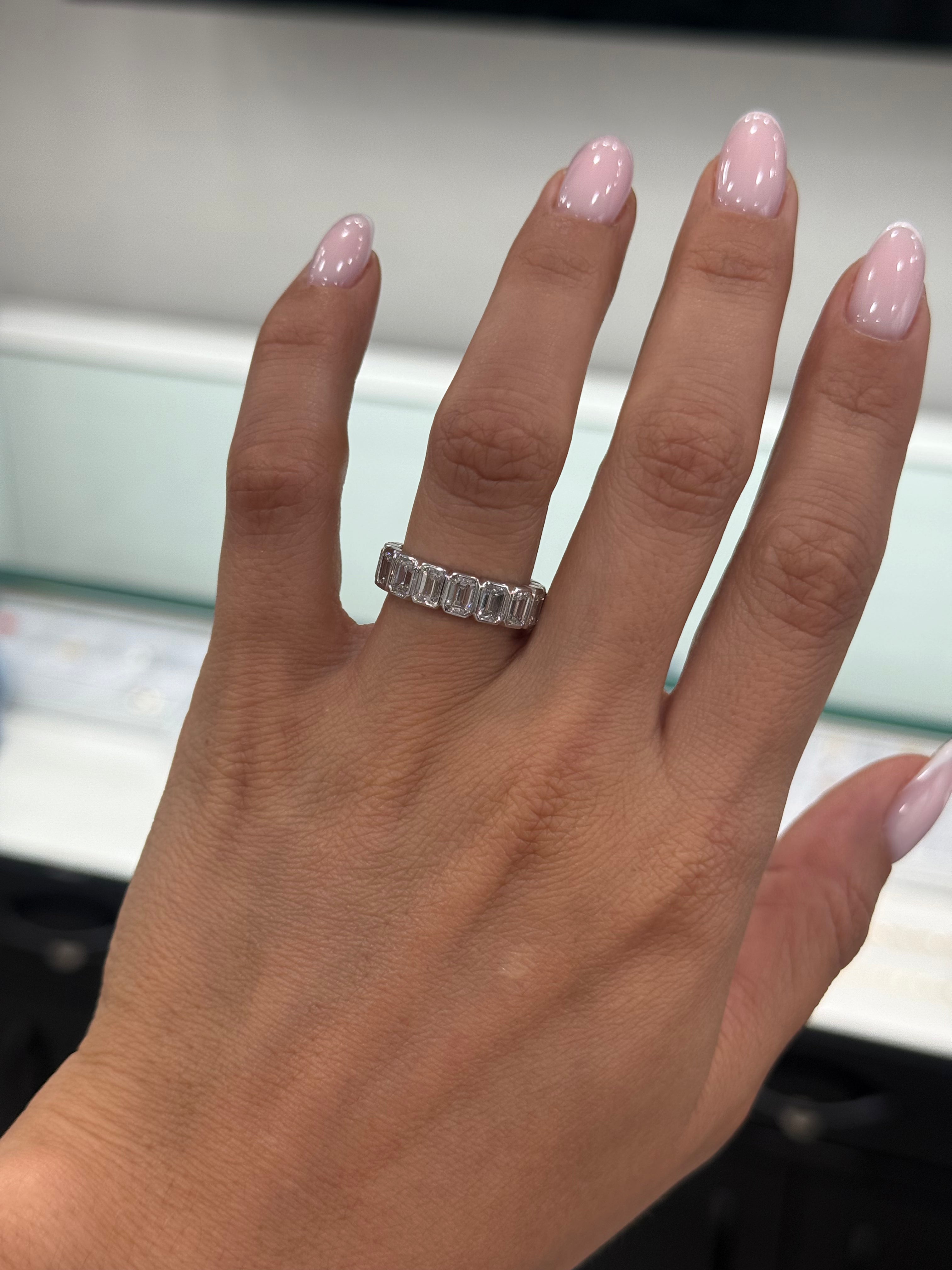 Bezeled Emerald Cut Lab Band