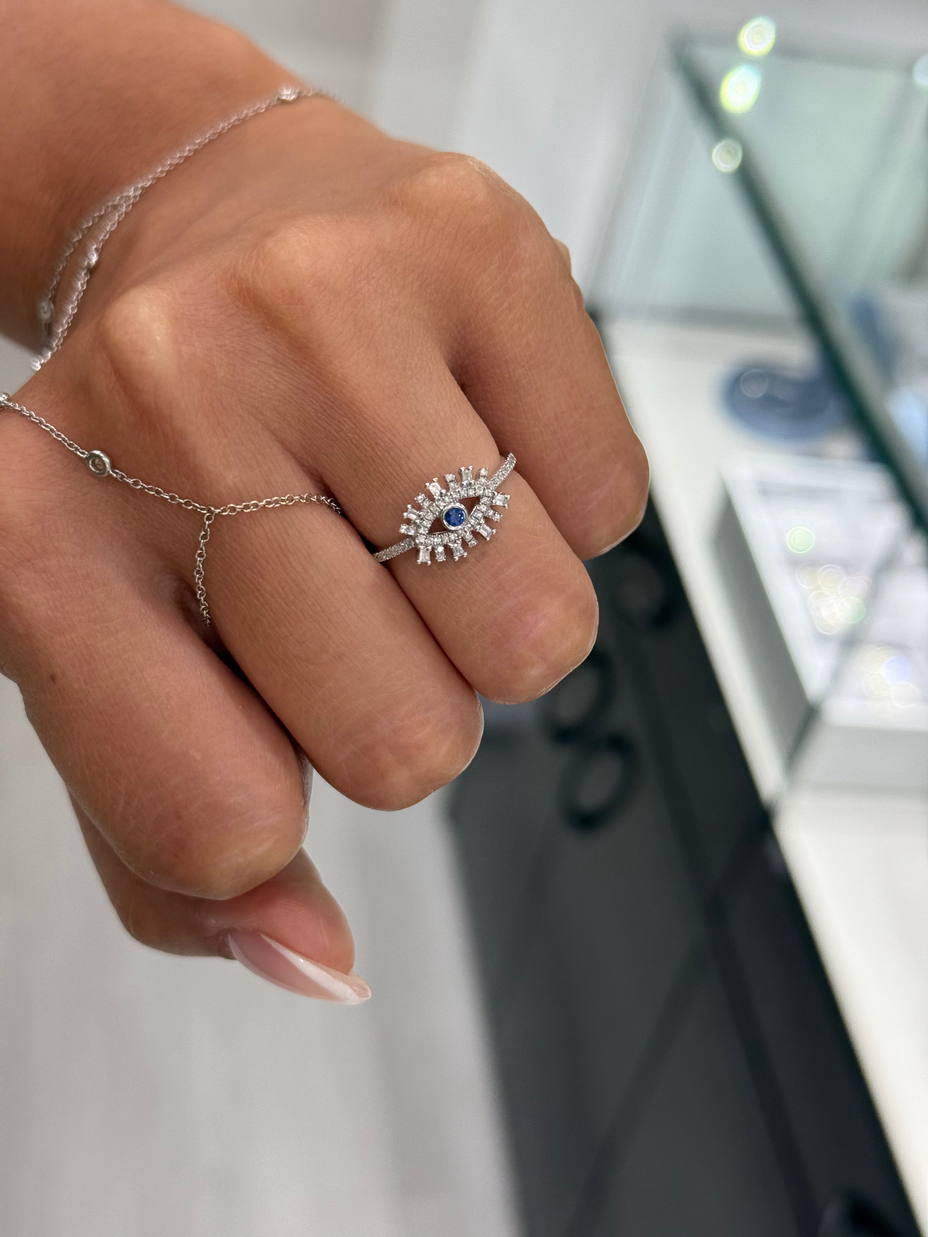 Baguette Lash Eye Ring