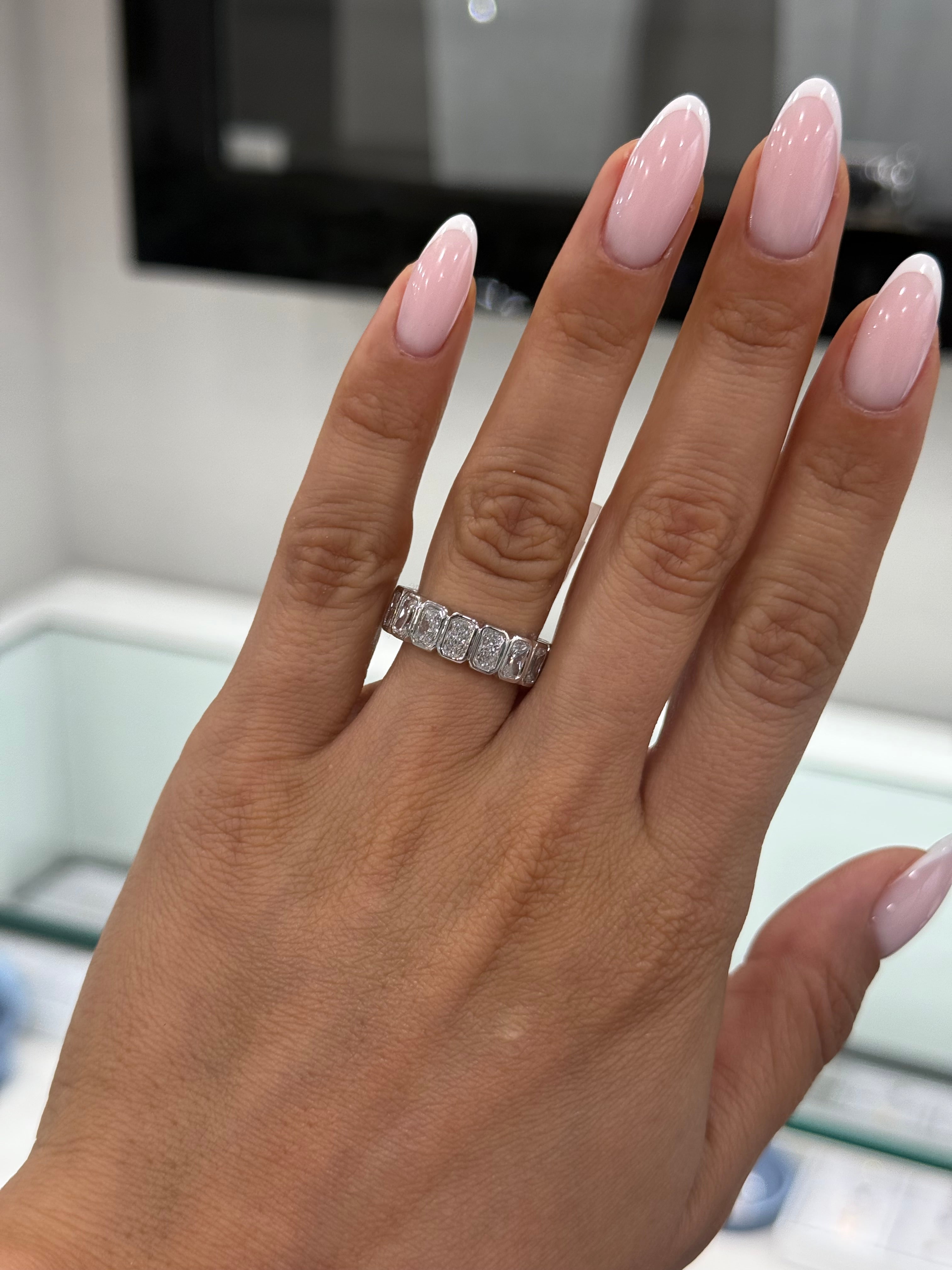 Bezeled Radiant Cut Lab Band