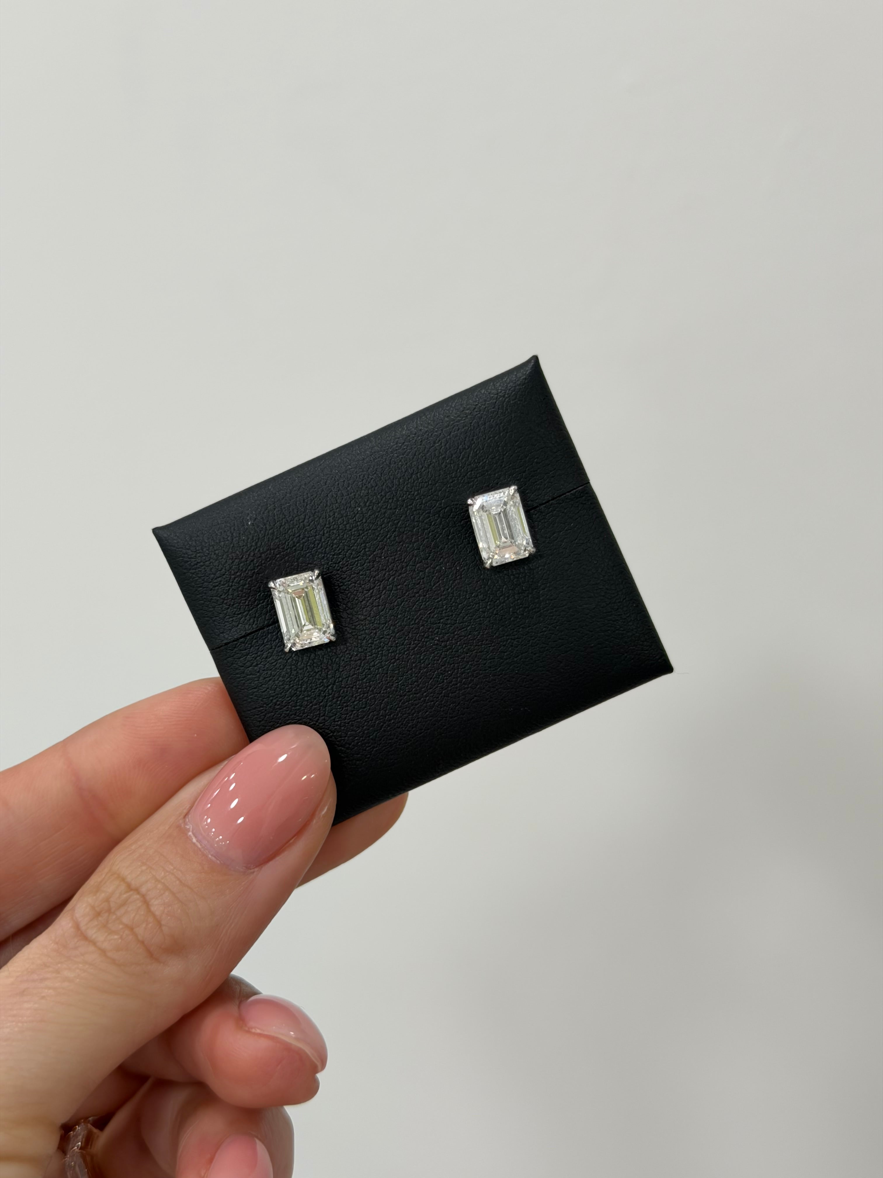 4ct Emerald Studs