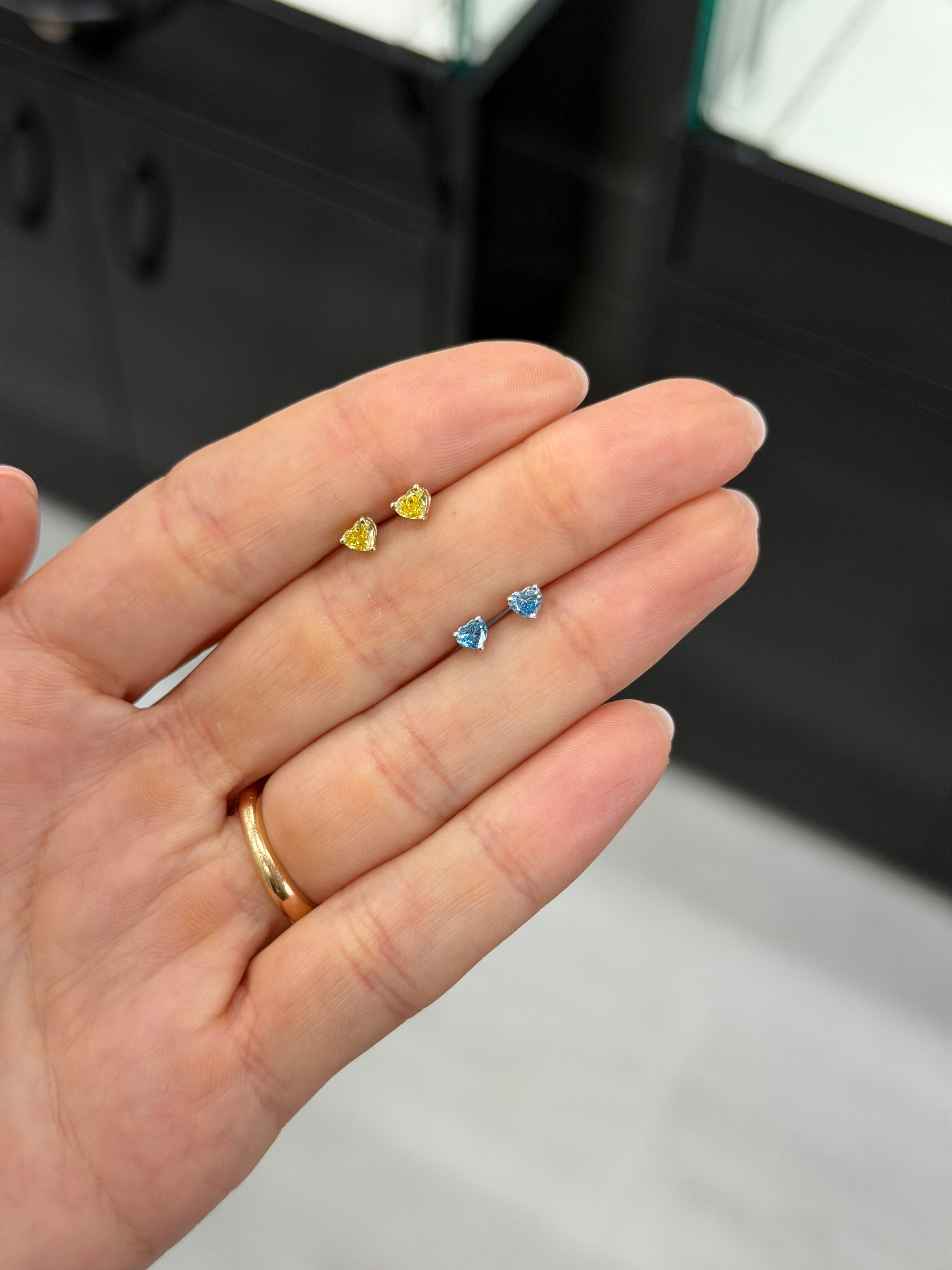 Mini Bubu Studs