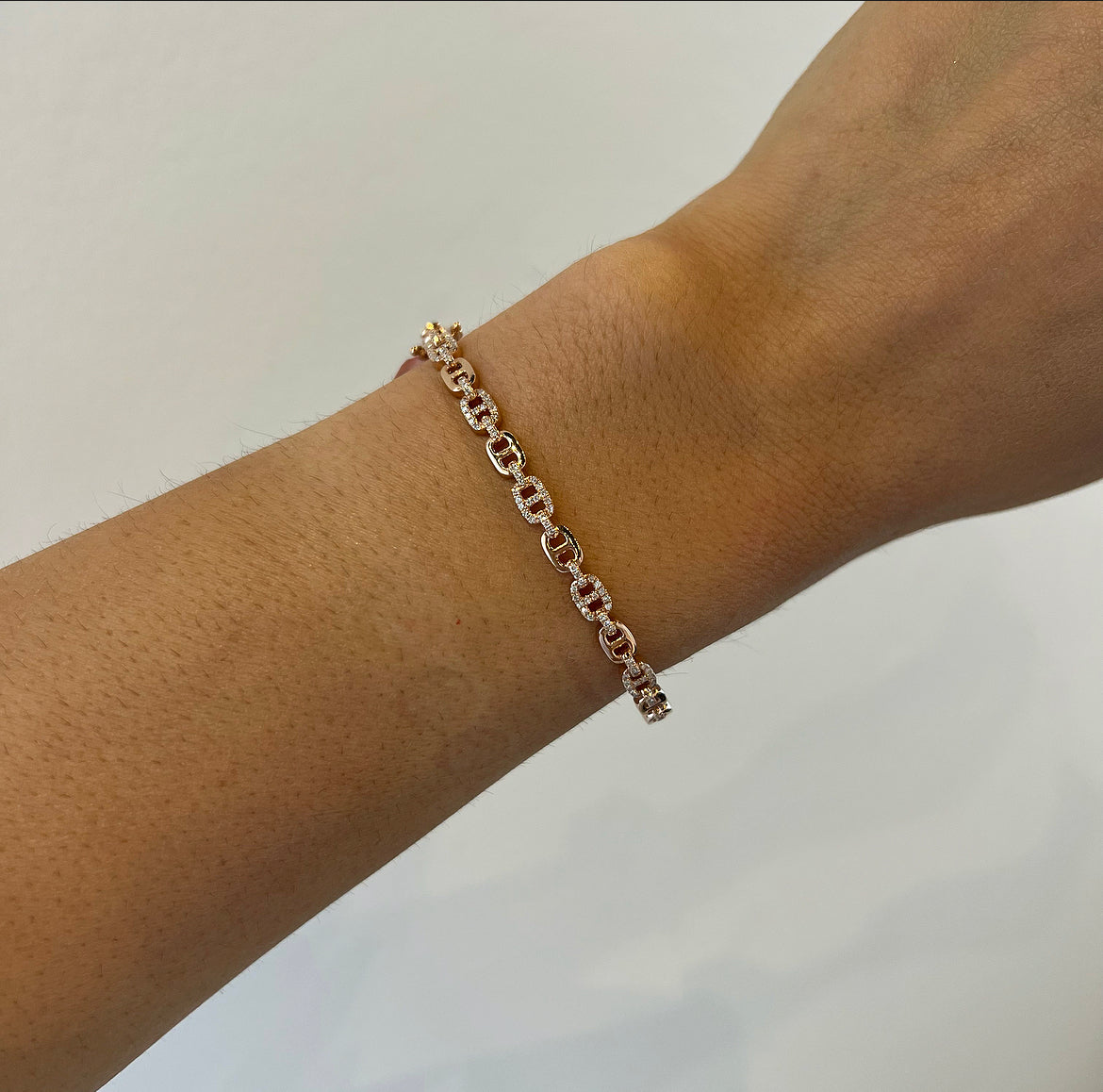 Alternating Pavé+ Solid Mariner Link Bangle
