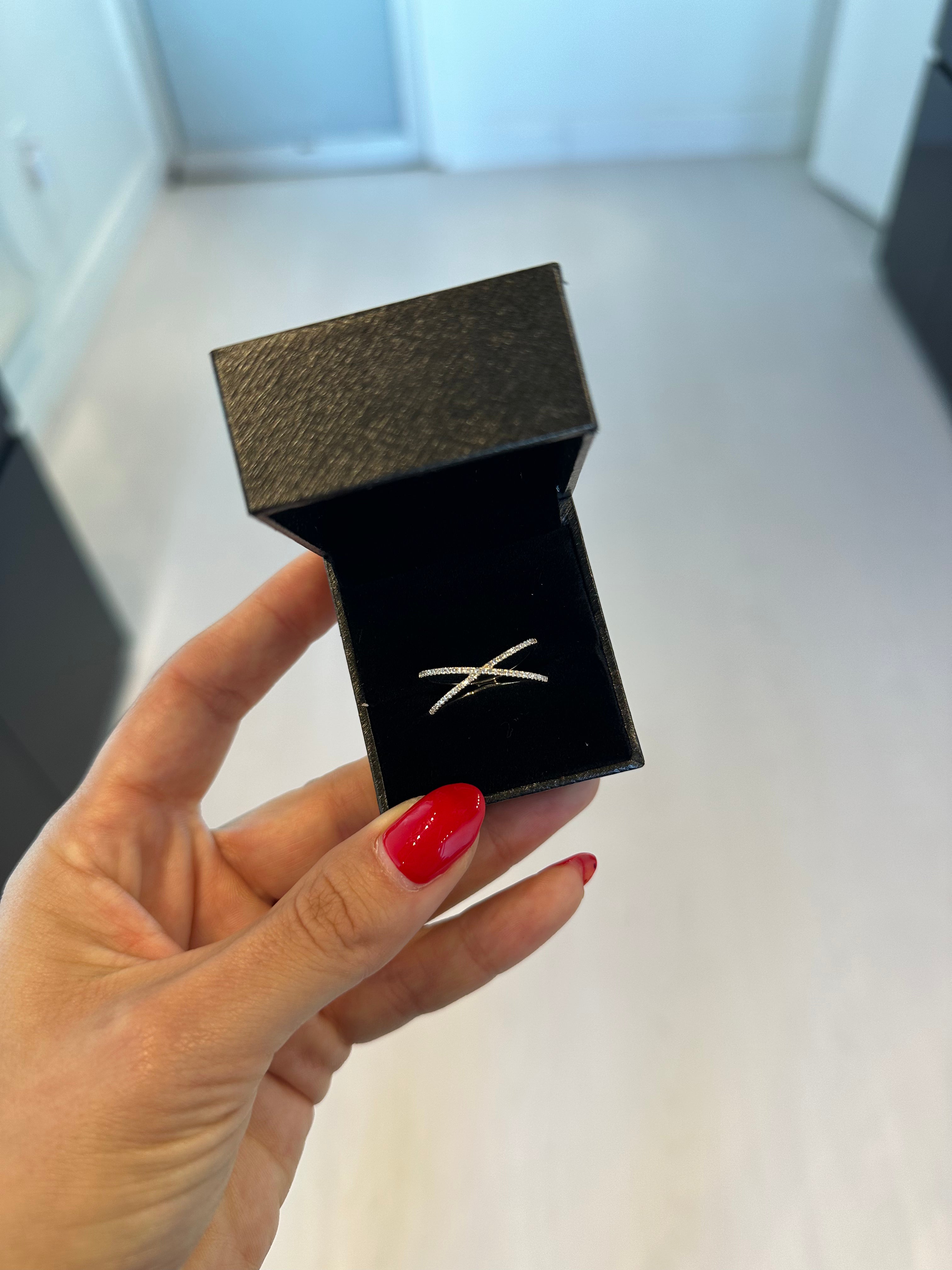 Crossover Ring